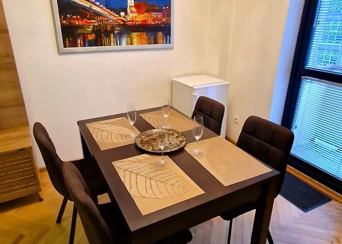 3 Center By Bratislavatrip * 브라티슬라바